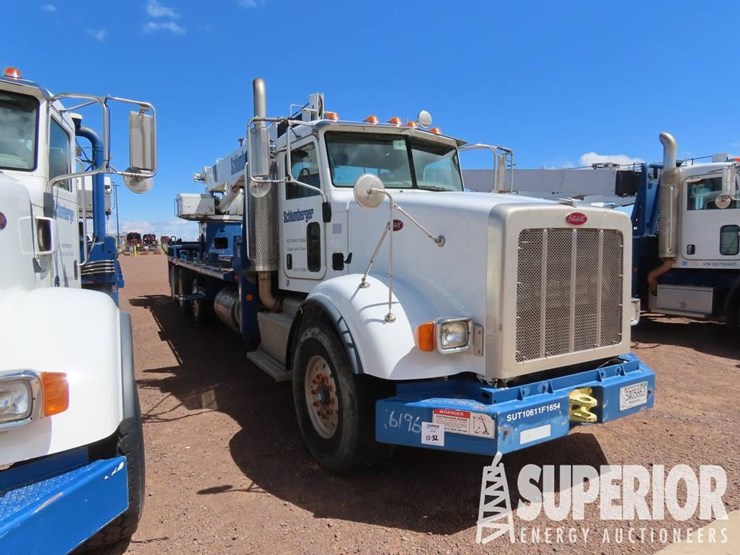 2012-peterbilt-367-image-2