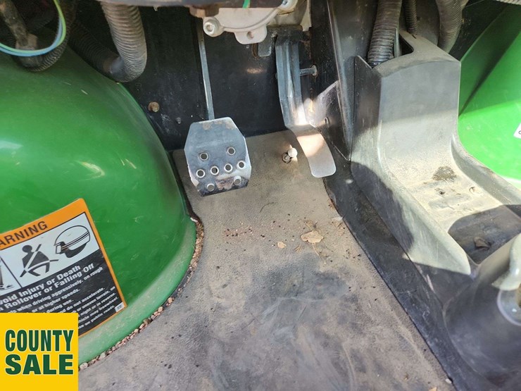 john-deere-gator-image-15