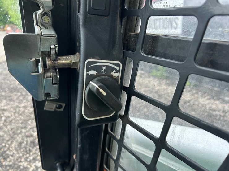 2017-bobcat-t650-image-22
