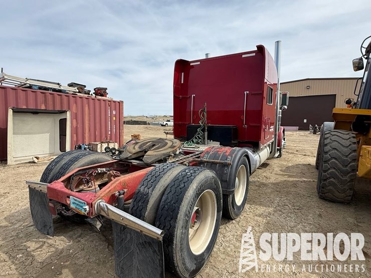2008-peterbilt-389-image-4