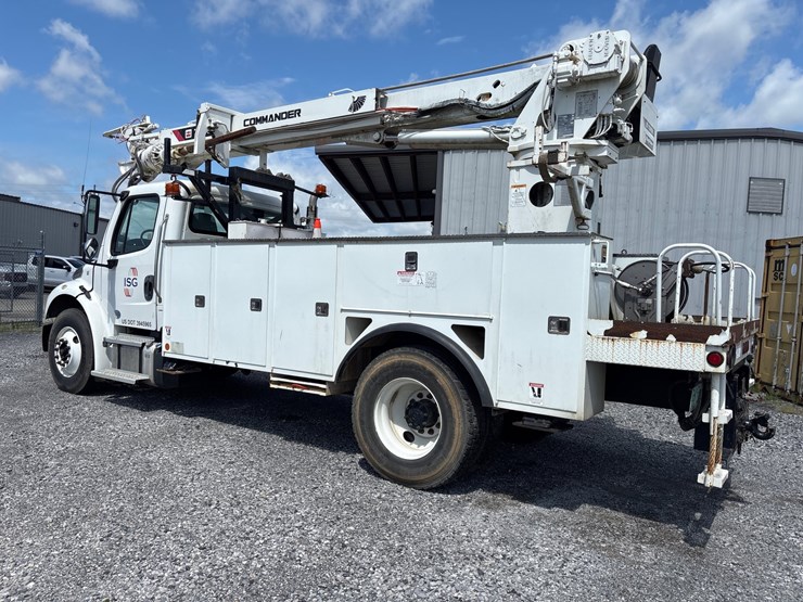 2020-freightliner-m2-106-image-4