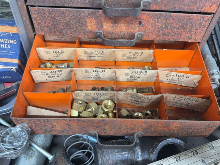 tools,-parts,-and-shop-related-items-image-10