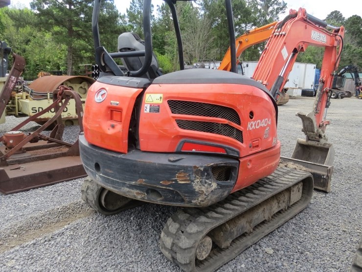2020-kubota-kx040-4-image-5