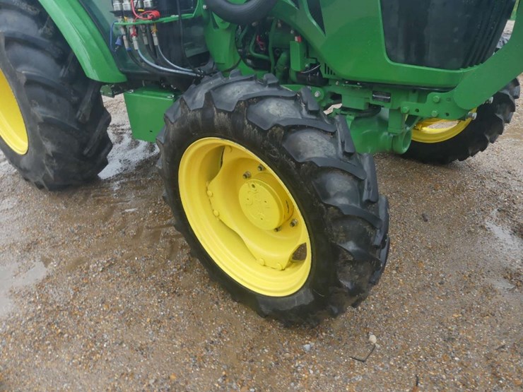 2021-john-deere-5075e-image-10