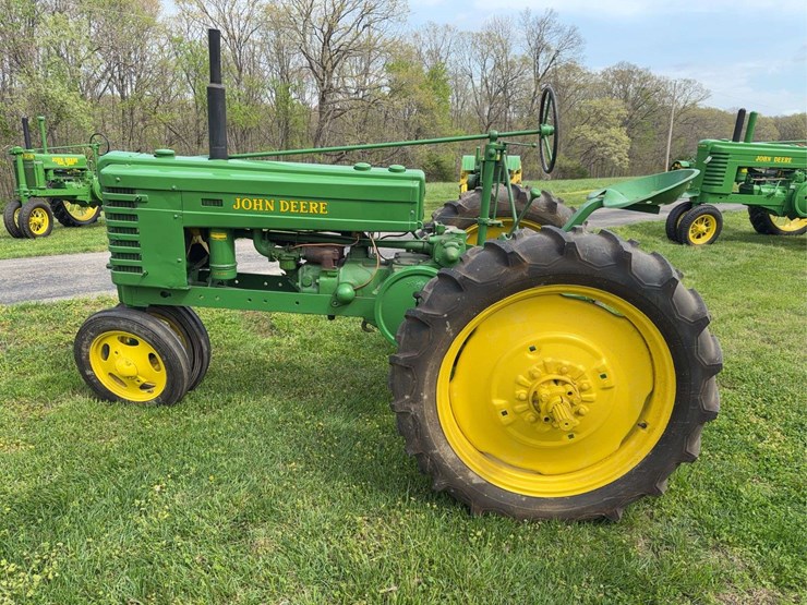 john-deere-h-image-2