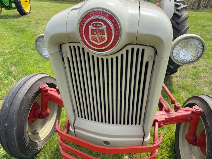 1953-ford-jubilee-image-9