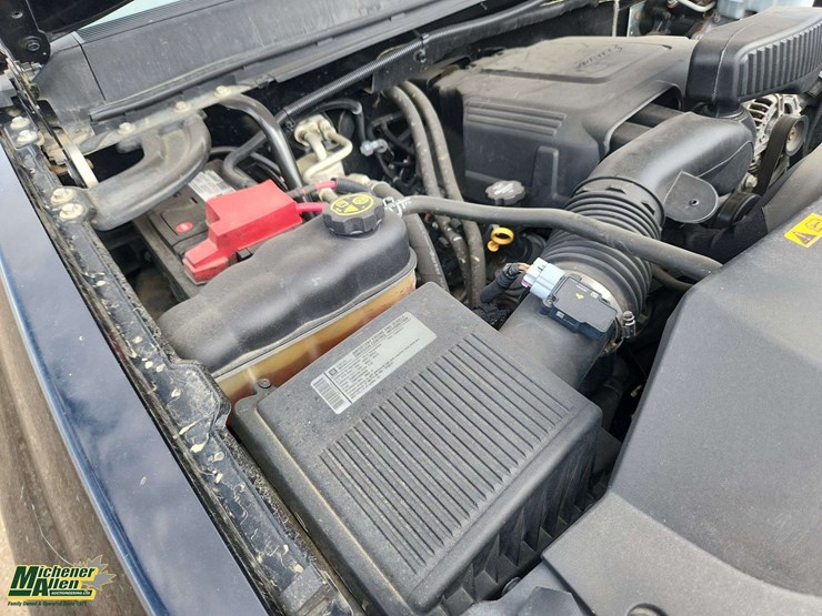 2012-chevrolet-silverado-3500-image-23