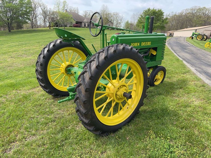 john-deere-b-image-5