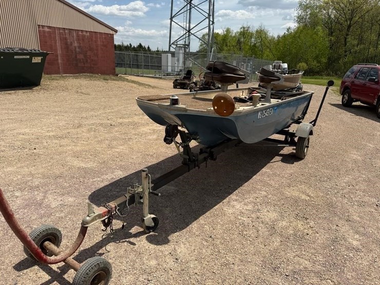 13'-fishing-boat-image-3
