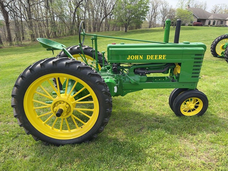 john-deere-b-image-6