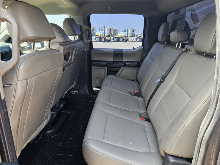2022-ford-f250-image-8