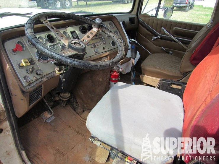 1987-ford-ltl9000-image-3