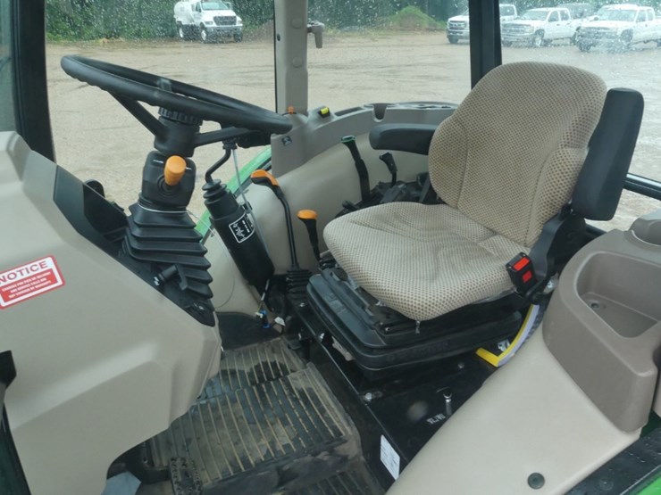 2021-john-deere-5075e-image-13