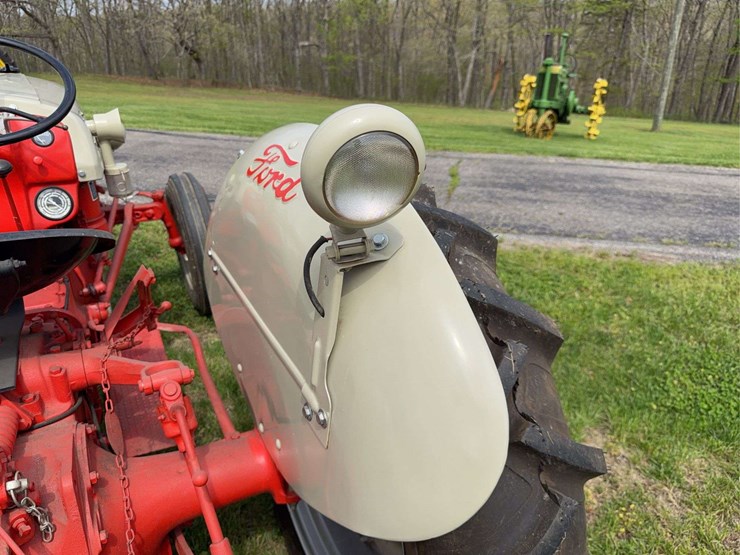 ford-8n-image-37