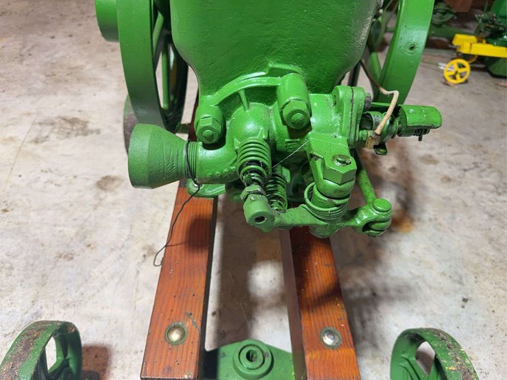 john-deere-e-1-1/2hp-fantasy-embossed-hopper-image-10