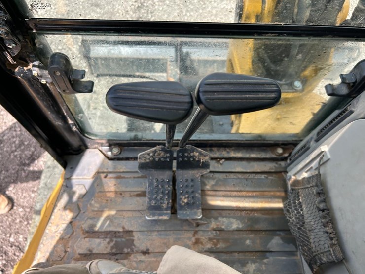 2021-caterpillar-305e2-cr-image-24