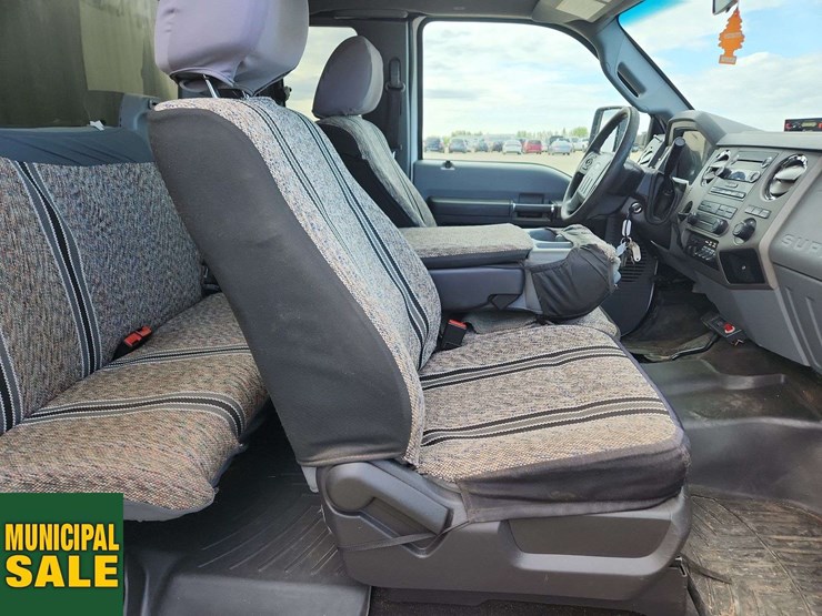 2011-ford-f550-image-24