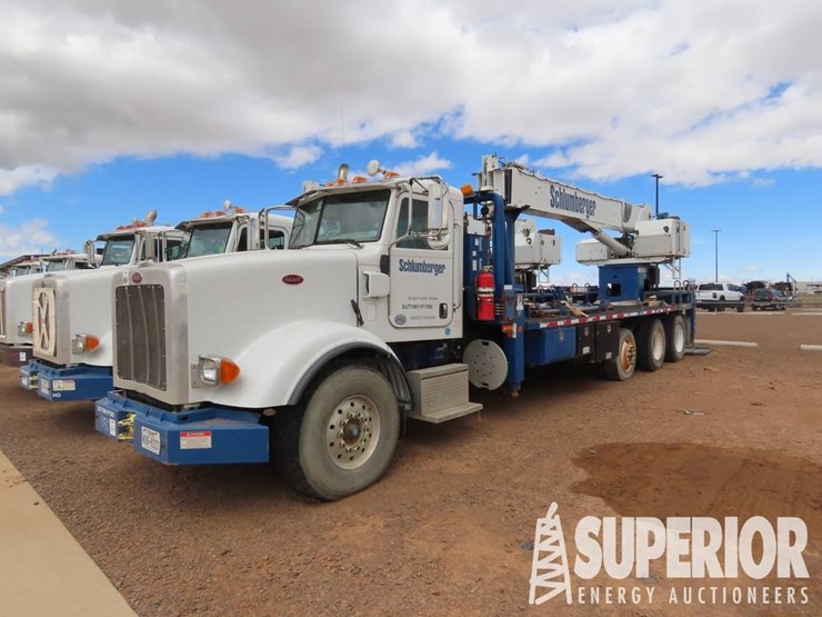 2011-peterbilt-367-image-2