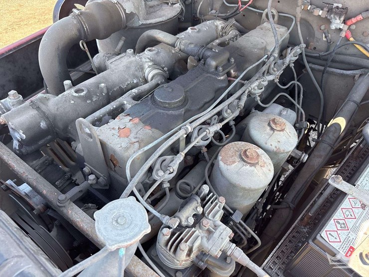 fire-and-ems-truck-image-9