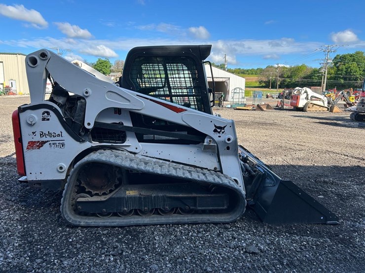 2023-bobcat-t740-image-5