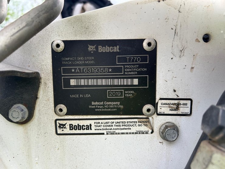 2019-bobcat-t770-image-24