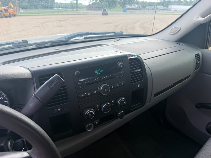 2007-chevrolet-silverado-1500-image-12