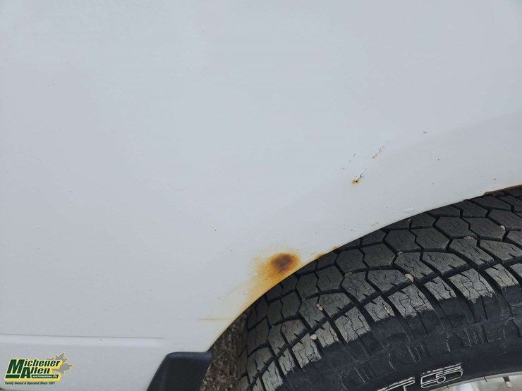 2013-dodge-1500-image-47