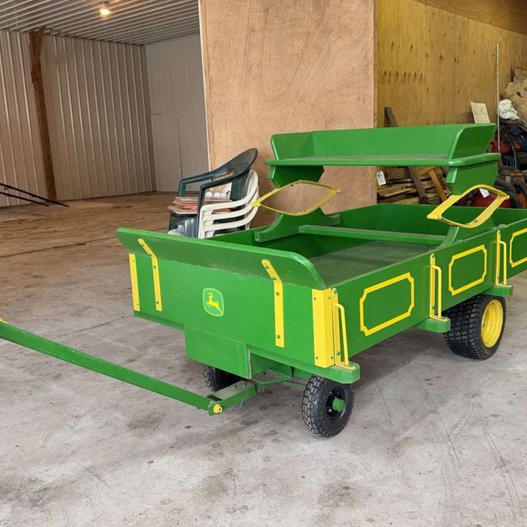 John Deere Style Pull Behind Wagon