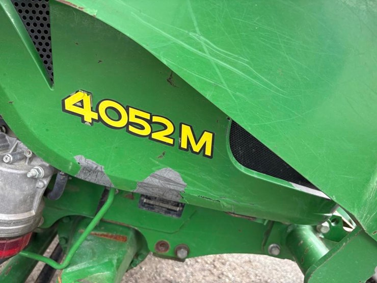 john-deere-4052m-image-9
