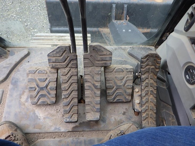 2019-caterpillar-335f-lcr-image-56