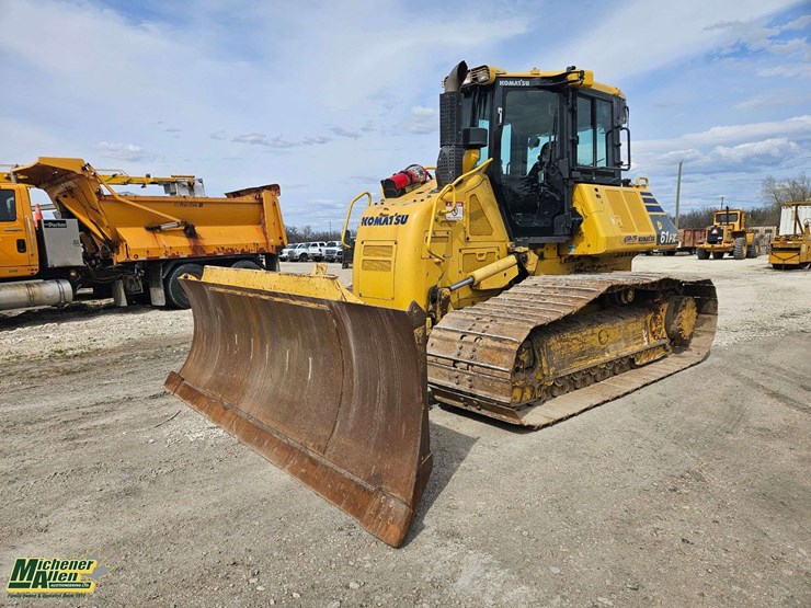 2017-komatsu-d61px-24-image-1