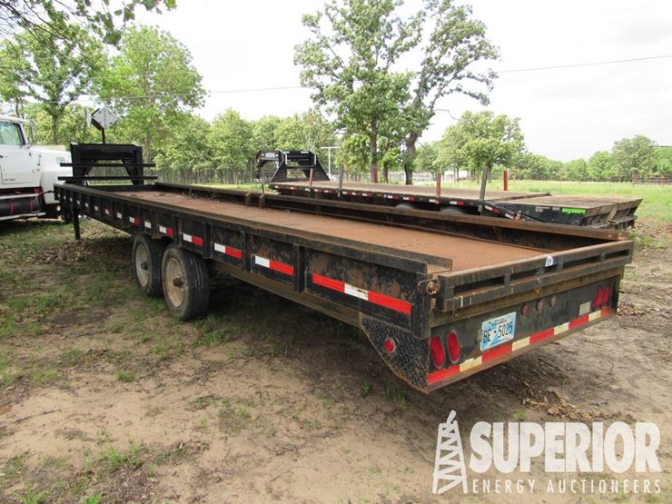 (x)-2015-buck-dandy-38'oal-t/a-gooseneck-utility-t...-image-3