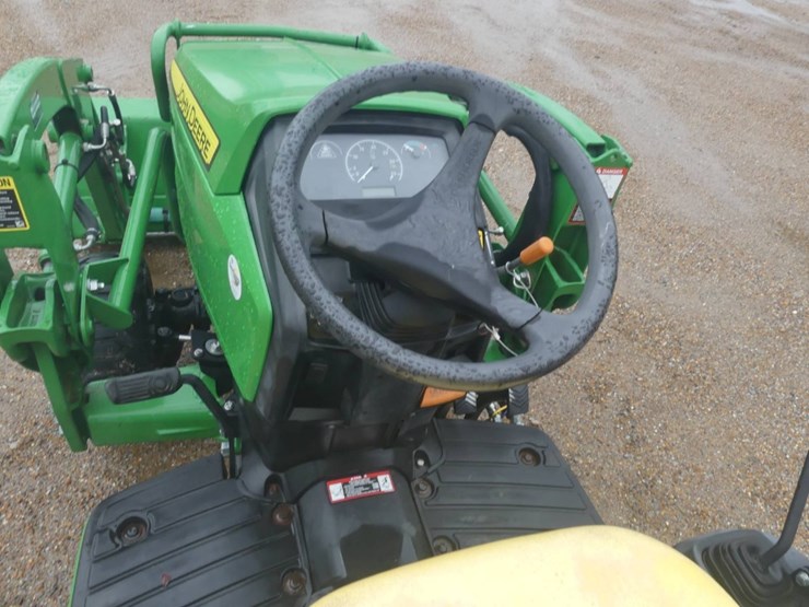 john-deere-1025r-image-15