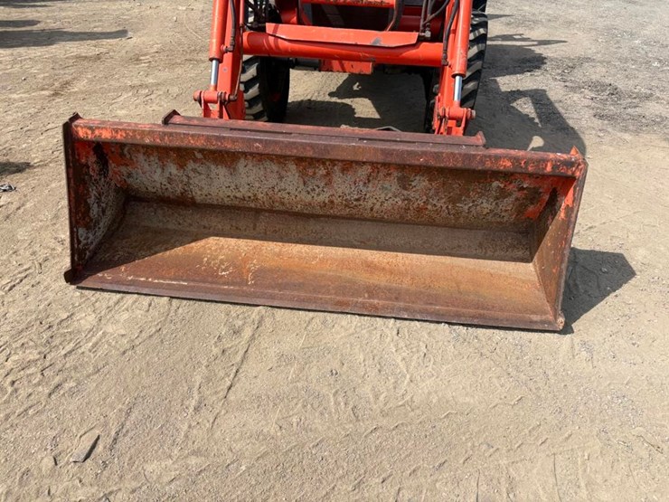 2007-kubota-l3830hst-image-6
