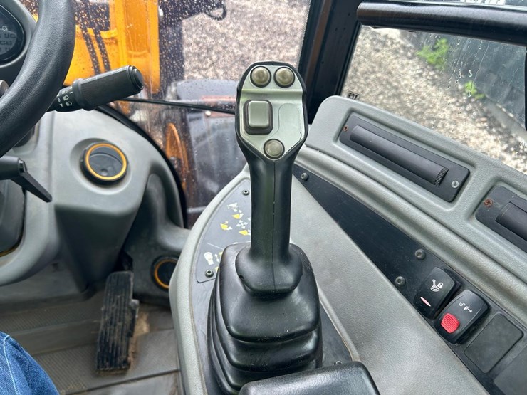 jcb-407-image-21