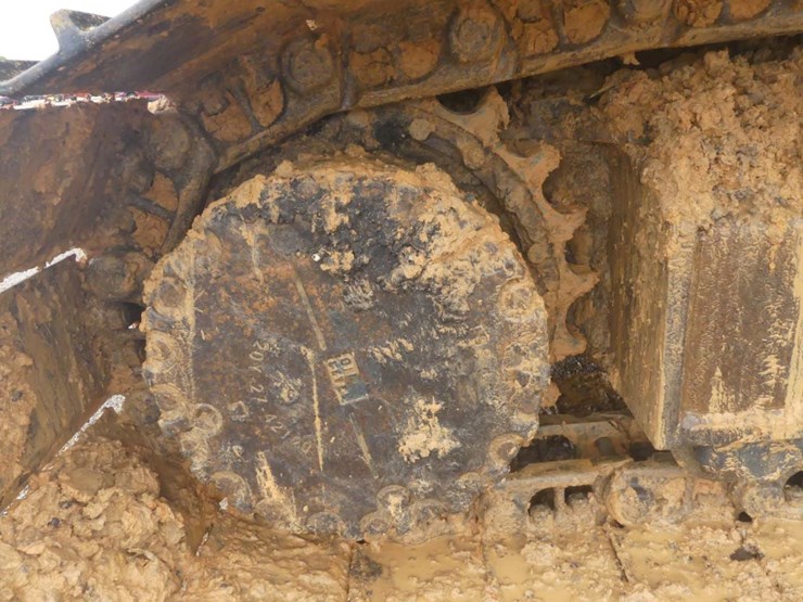 2013-komatsu-pc210-lc-image-9