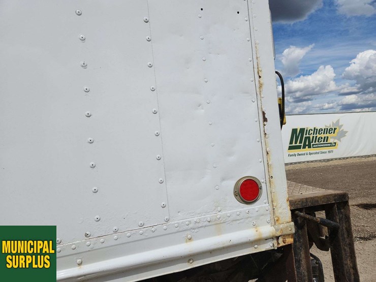 2007-international-durastar-4300-image-45
