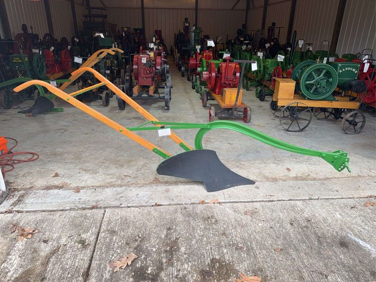 john-deere-left-hand-plow-image-2