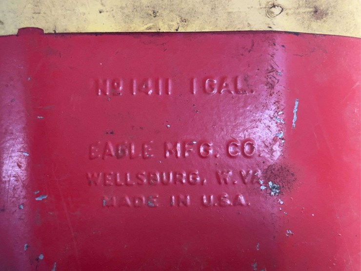 eagle-manufacturing-oil-can-and-john-deere-oiler-cans-image-7
