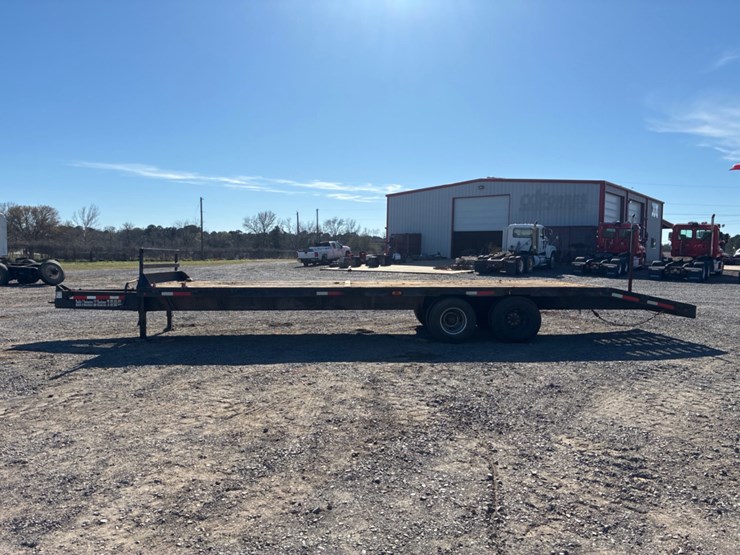 2006-legend-trailer-25ft-flatbed-dovetail-trailer-image-2