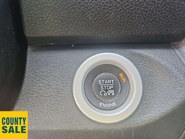 2014-dodge-1500-image-24