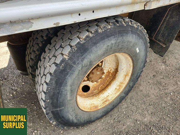 2007-international-durastar-4300-image-35