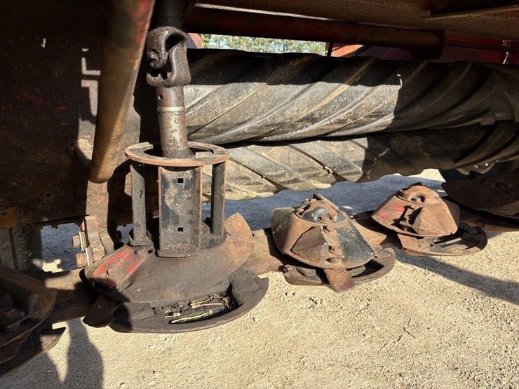 new-holland-1431-image-10