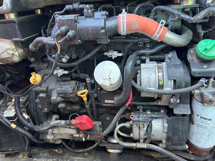 2021-bobcat-t770-image-15