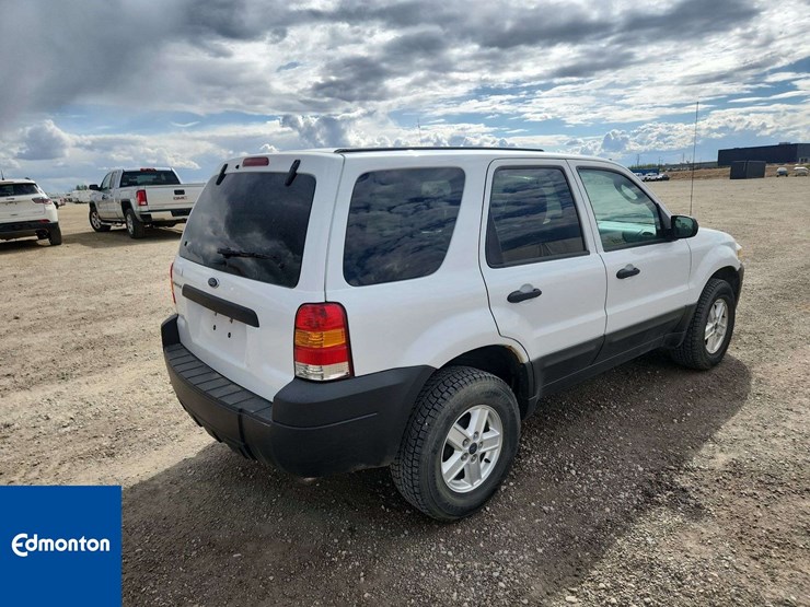 2007-ford-escape-image-4