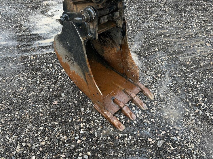 2016-caterpillar-305e2-image-8