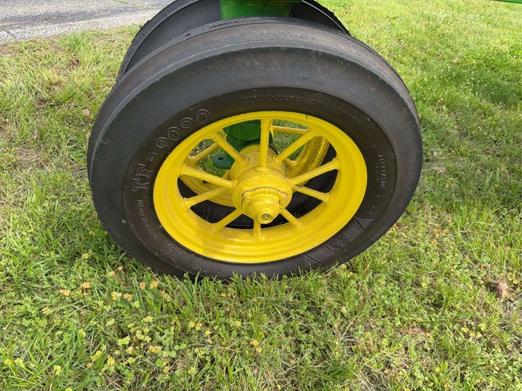 john-deere-b-image-14