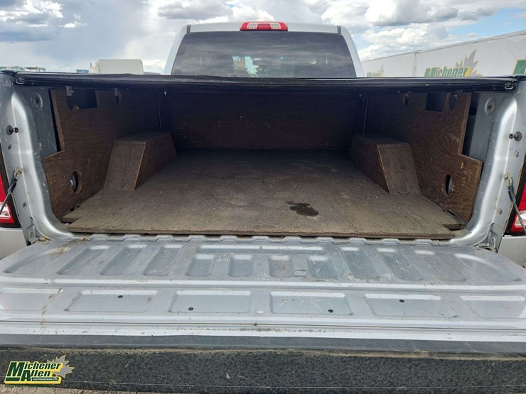 2016-gmc-sierra-1500-image-16