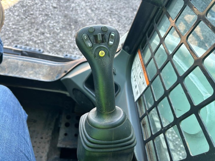 2018-bobcat-t650-image-22