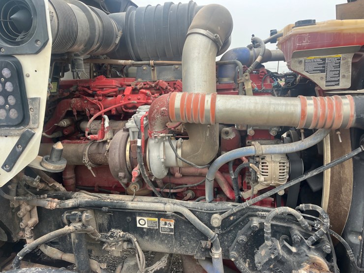 2015-kenworth-t800-image-10